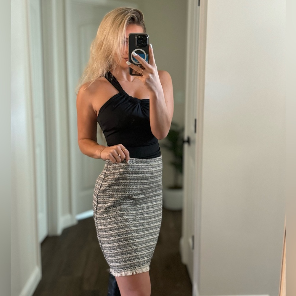 Textured Skirt - Picture 2 of 3